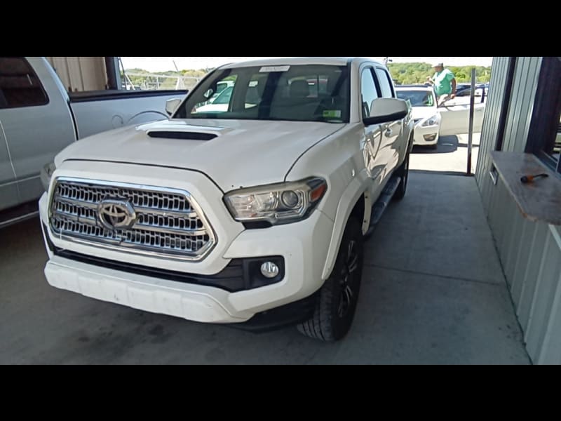 Toyota Tacoma 2017 price $27,995