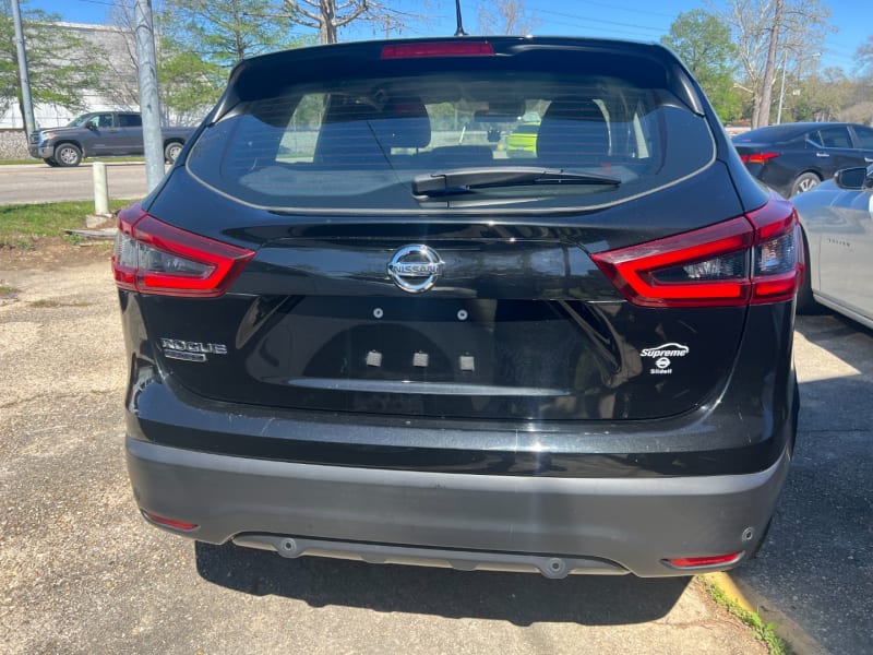 Nissan Rogue 2020 price $15,900