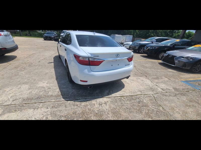 Lexus ES 350 2015 price $16,200