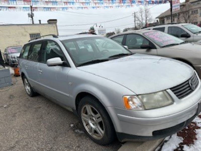 Volkswagen Passat 2000 price $1,895