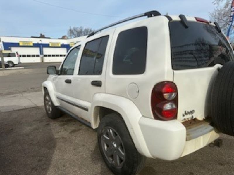 Jeep Liberty 2005 price $1,700 Down