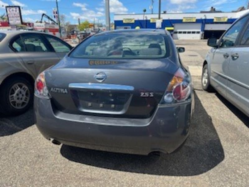 Nissan Altima 2009 price $2,300 Down