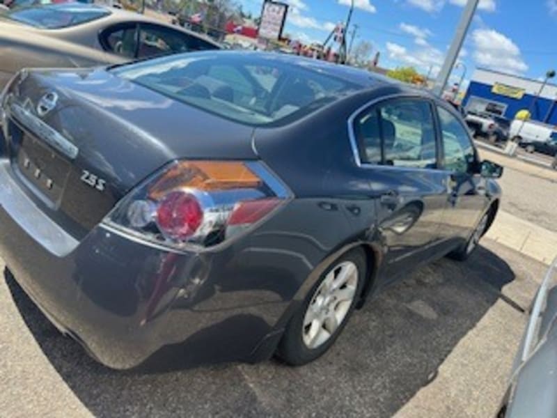 Nissan Altima 2009 price $2,300 Down