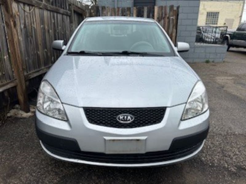 Kia Rio 2006 price $2,000 Down