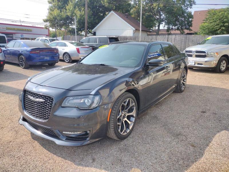 CHRYSLER 300 2018 price $14,900