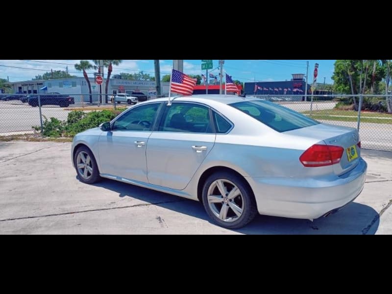 Volkswagen Passat 2012 price $3,000