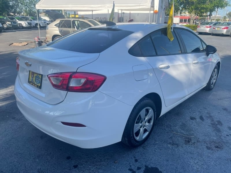 Chevrolet Cruze 2018 price $6,899