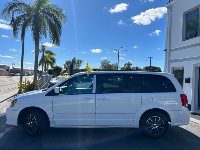 Dodge Grand Caravan 2017 price $6,899