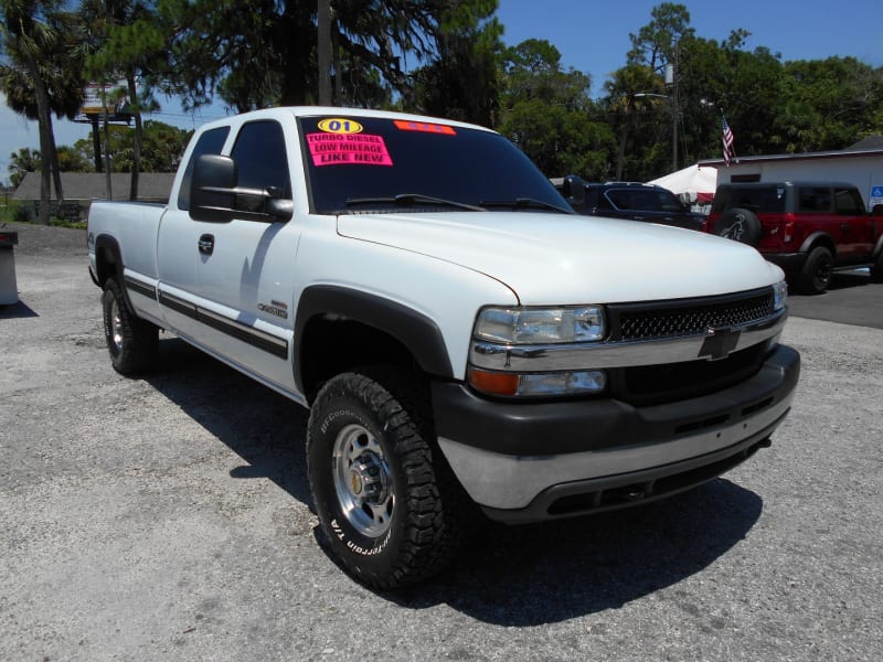 Chevrolet Silverado 2500HD 2001 price $16,999