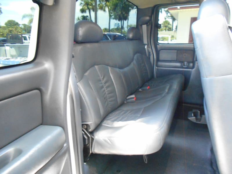 Chevrolet Silverado 2500HD 2001 price $16,999