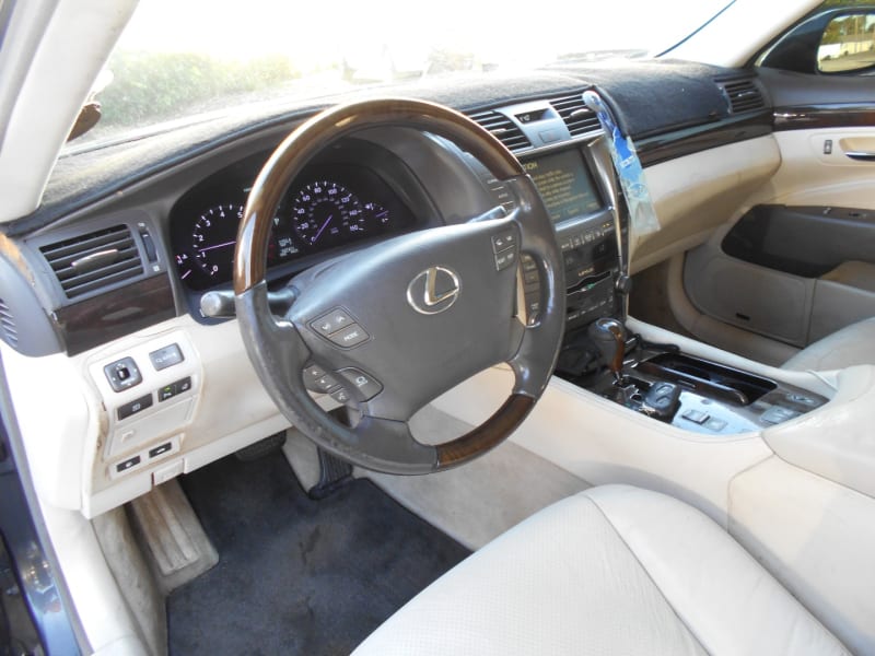 Lexus LS 460 2007 price $8,999