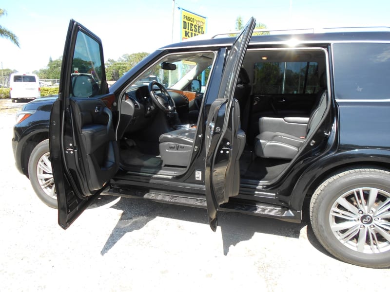 Infiniti QX80 2019 price $19,499