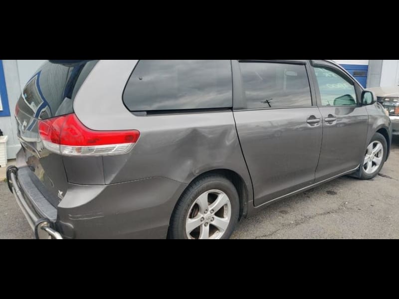 Toyota Sienna 2011 price $3,800