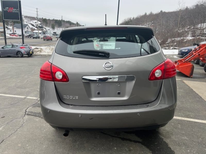 Nissan Rogue 2013 price $11,900