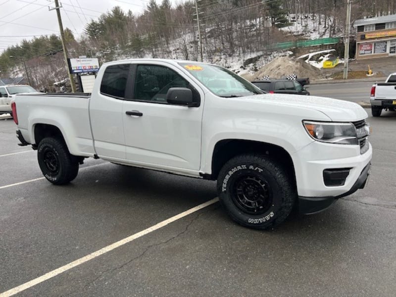 Chevrolet Colorado 2019 price $17,900