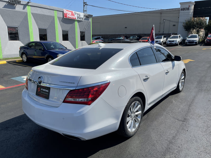 Buick LaCrosse 2015 price $16,499