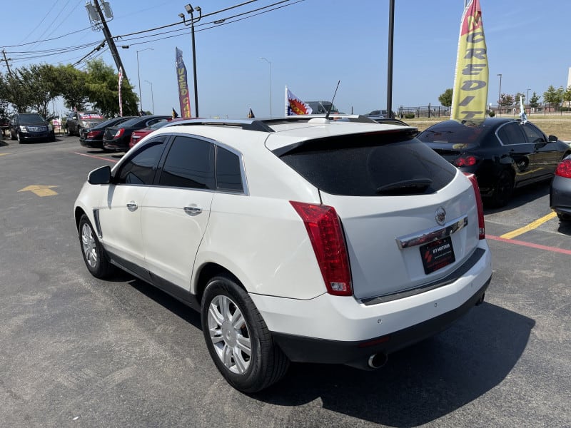 Cadillac SRX 2016 price $14,999