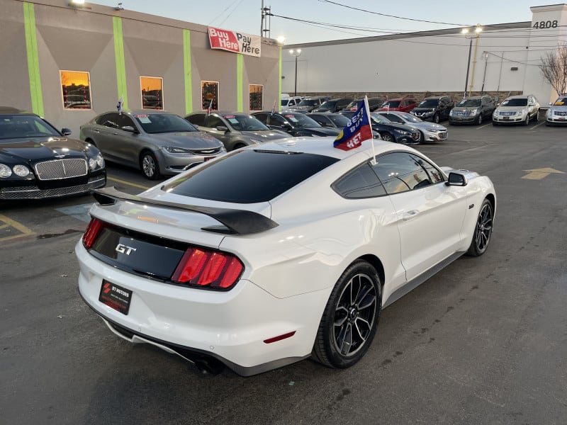 Ford Mustang 2015 price $21,550 Cash