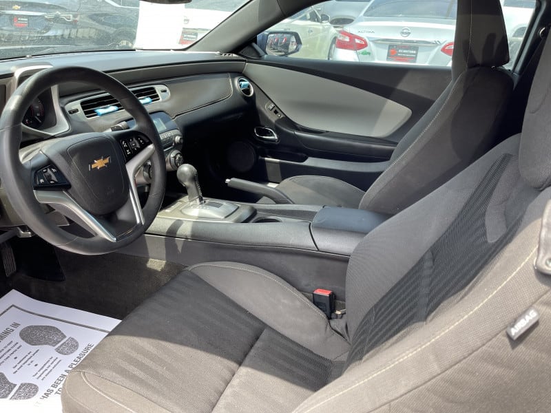 Chevrolet Camaro 2015 price $14,950