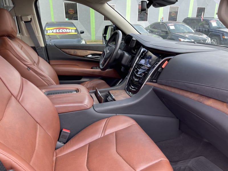 Cadillac Escalade 2020 price $43,999 Cash