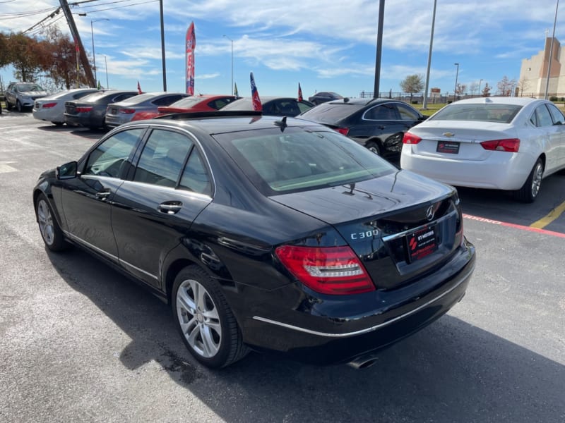 Mercedes-Benz C-Class 2013 price $14,450