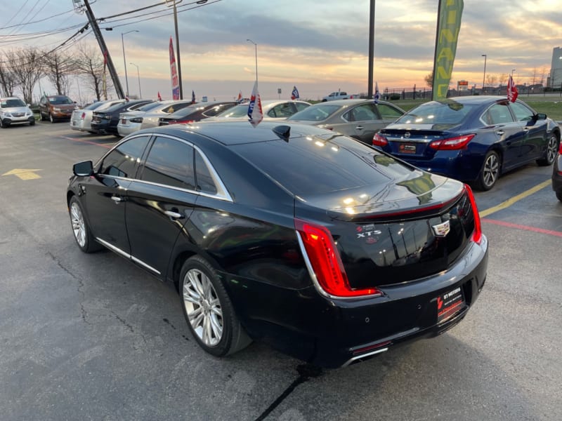 Cadillac XTS 2018 price $9,980 Cash