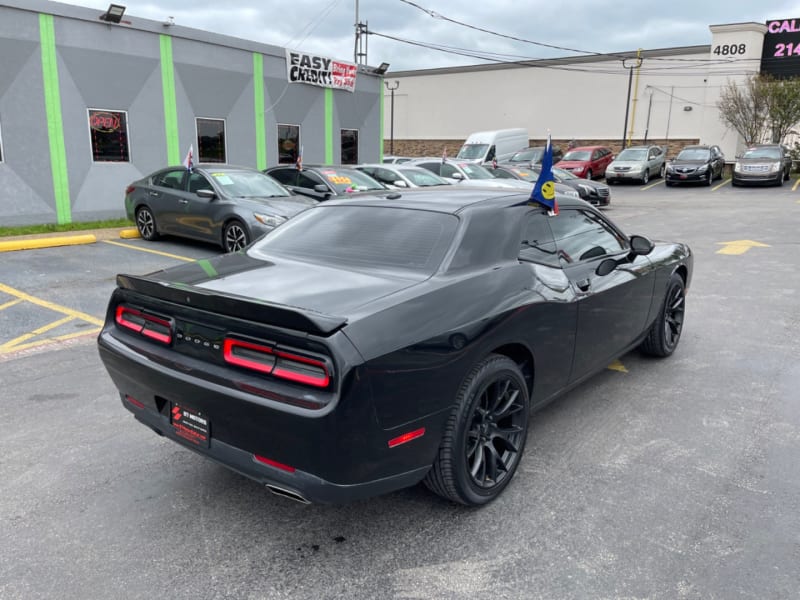 Dodge Challenger 2018 price $21,499