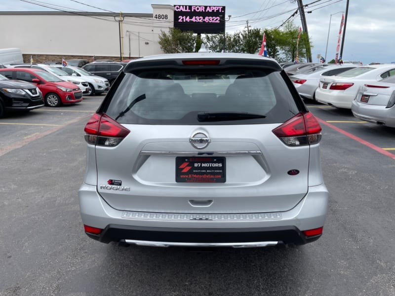 Nissan Rogue 2017 price $16,999