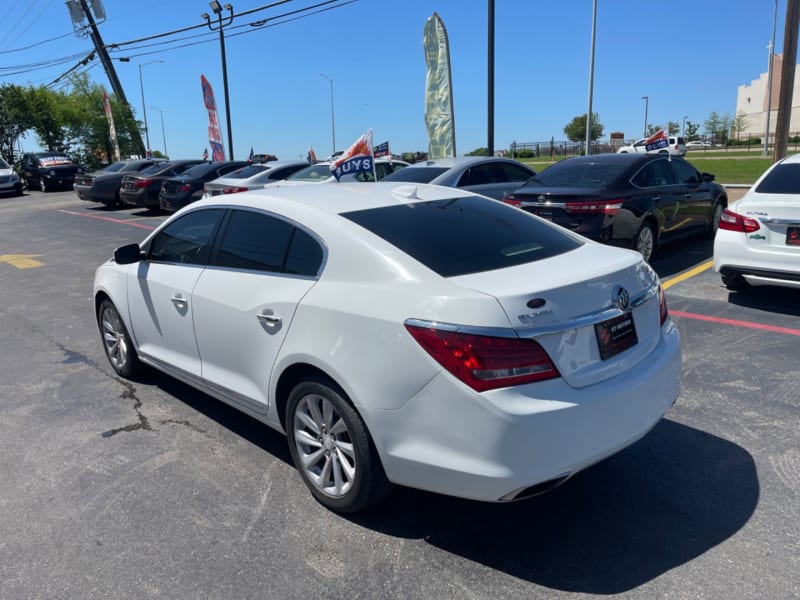 Buick LaCrosse 2016 price $14,499