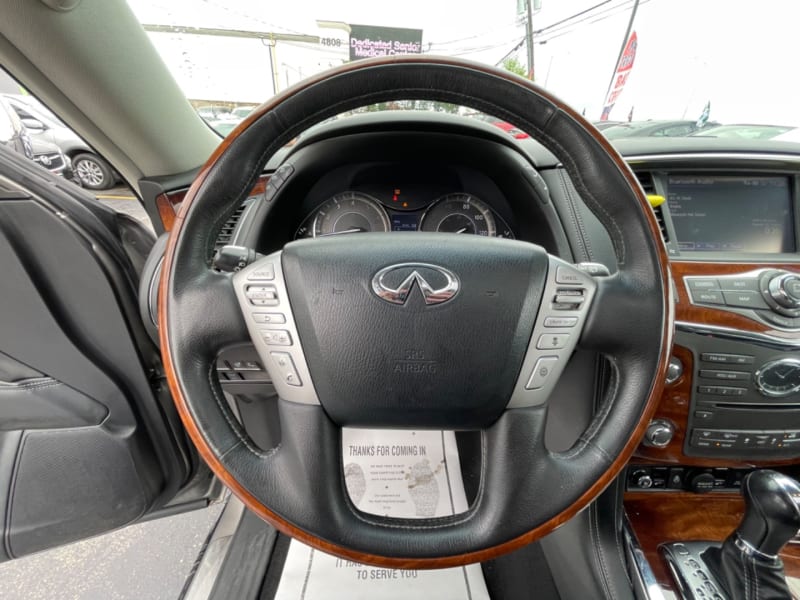 Infiniti QX80 2017 price $24,950