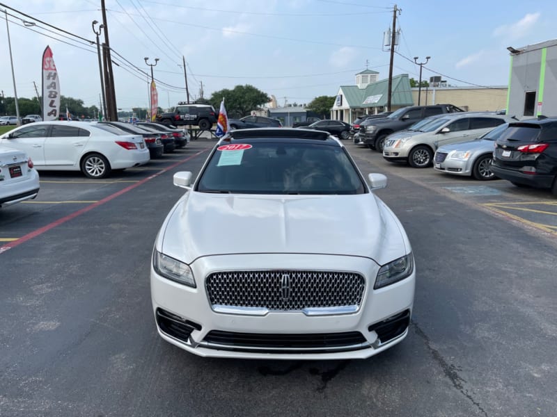 Lincoln Continental 2017 price $24,999