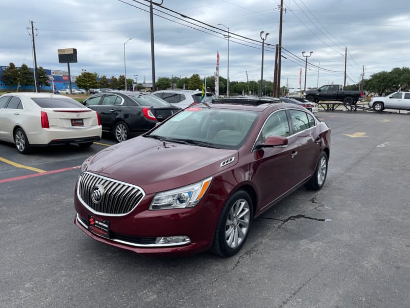 Buick LaCrosse 2016 price $18,499