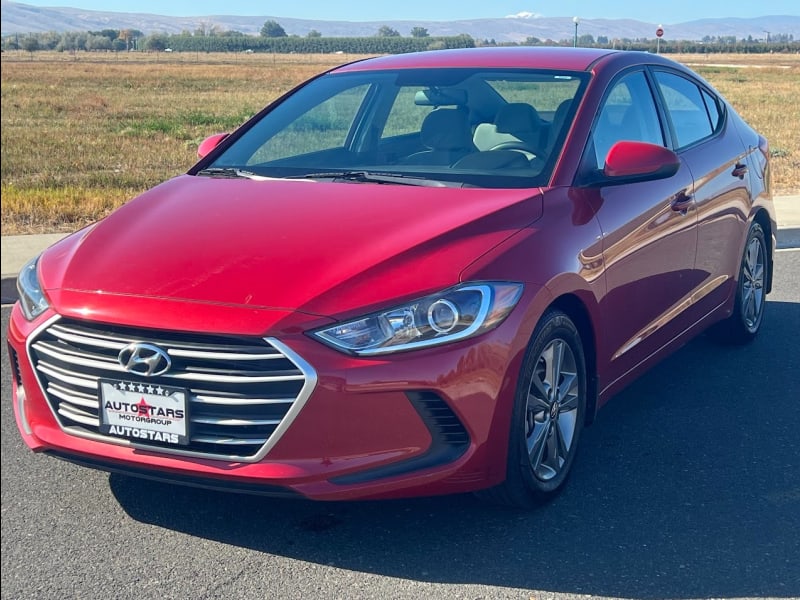 Hyundai Elantra 2018 price $9,999