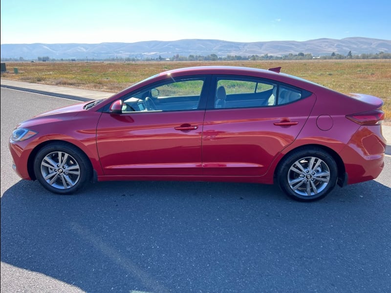 Hyundai Elantra 2018 price $9,999