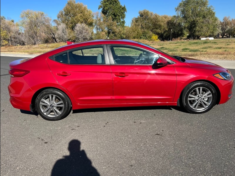 Hyundai Elantra 2018 price $9,999