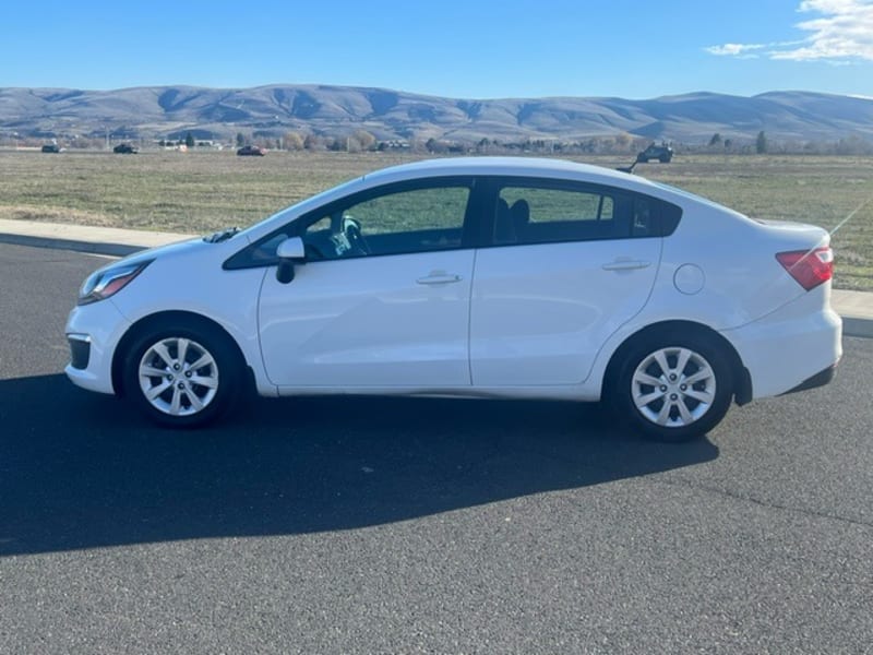 Kia Rio 2016 price $6,999