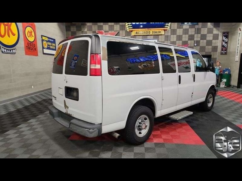 Chevrolet Express Passenger 2009 price $10,999