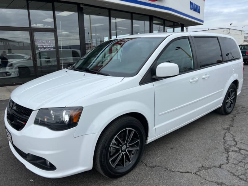 Dodge Grand Caravan 2016 price $13,999