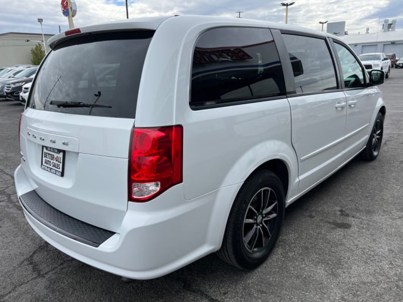 Dodge Grand Caravan 2016 price $13,999