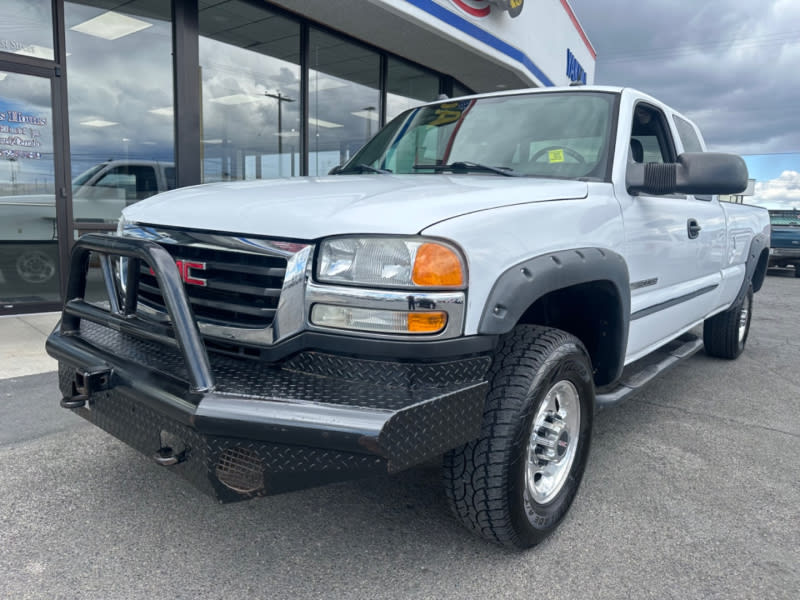 GMC Sierra 2500HD 2005 price $9,999