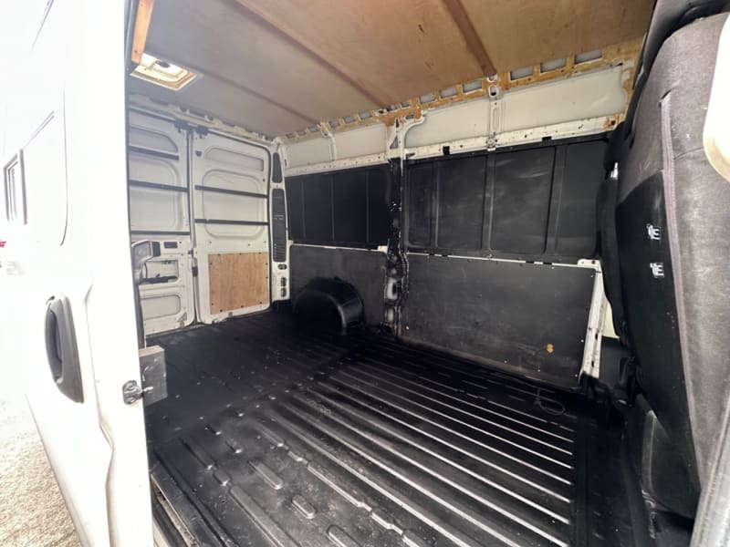 RAM ProMaster Cargo Van 2015 price $17,999