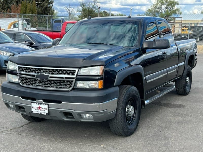 Chevrolet Silverado 2500HD 2005 price $8,999