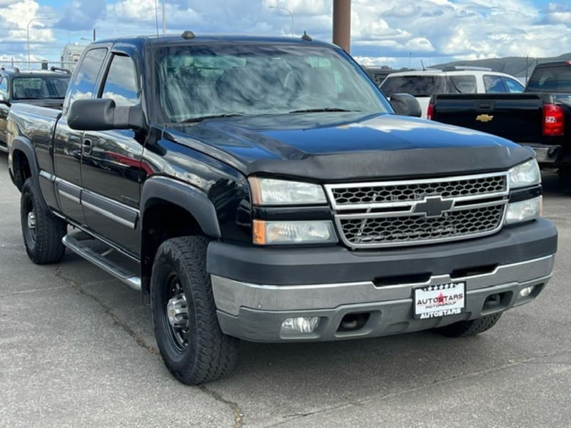 Chevrolet Silverado 2500HD 2005 price $8,999