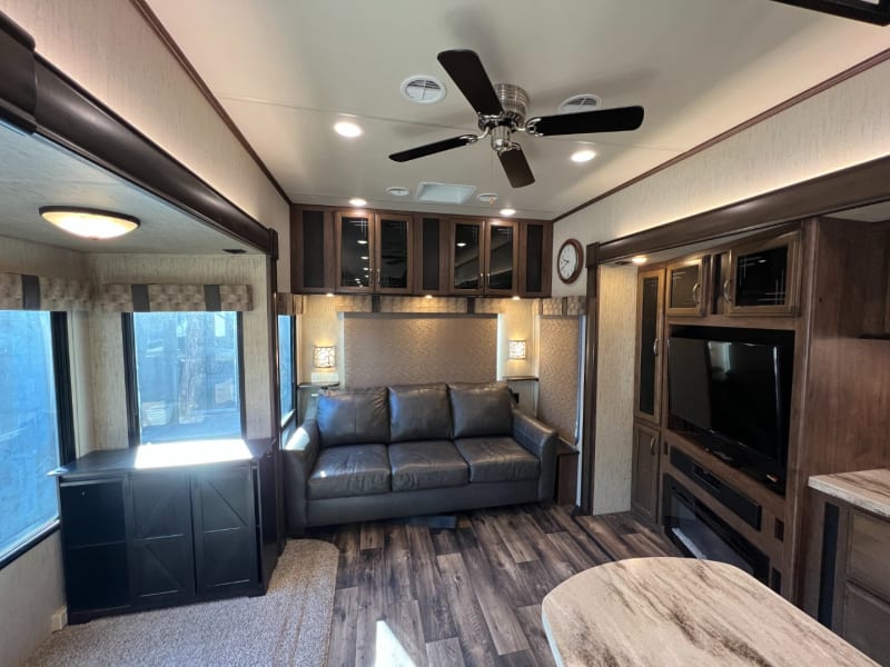 Forest River Sandpiper 2019 price $34,999