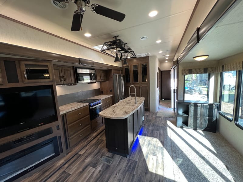 Forest River Sandpiper 2019 price $34,999