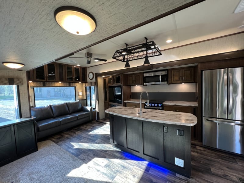 Forest River Sandpiper 2019 price $34,999