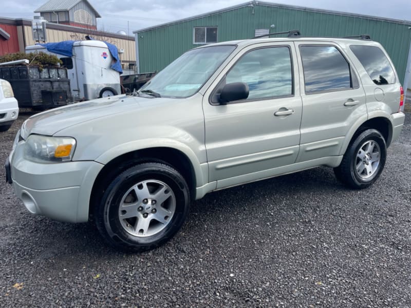 Ford Escape 2005 price $3,950