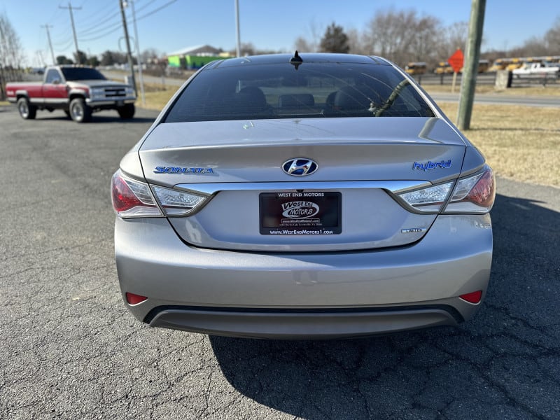 Hyundai Sonata Hybrid 2013 price $7,495