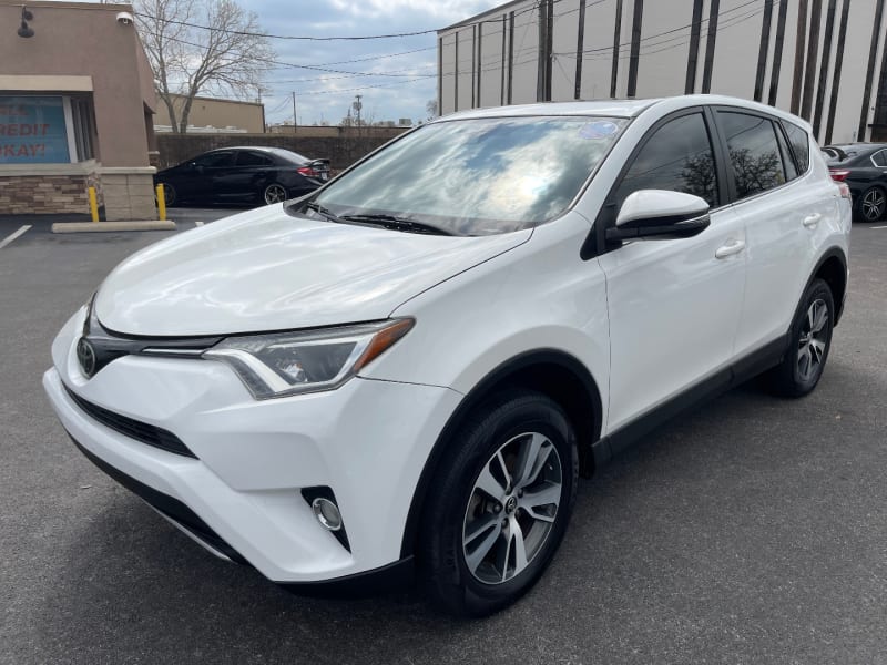 Toyota RAV4 2018 price $20,995