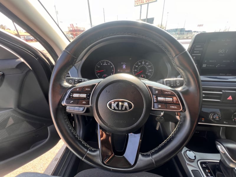 Kia Seltos 2021 price $17,995